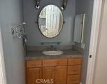 14647 Dickens - Photo 16