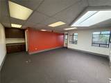 2040 Broad - Photo 17