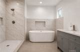 8412 Noble - Photo 14