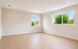 8410 Noble - Photo 4