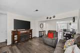 8788 Valley View - Photo 5