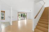 577 Houston - Photo 3