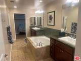 5625 Crescent Parkway - Photo 11