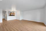 27949 Thornton Ct - Photo 18