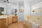 1932 Pelham Avenue - Photo 14