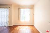 433 Manhattan Place - Photo 16