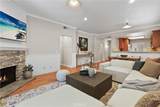 366 Villa Point - Photo 14