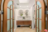 7030 De Longpre Avenue - Photo 14