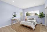 6245 Woodman Avenue - Photo 16