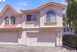 1569 Oxford St - Photo 1