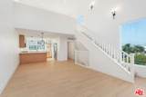 11212 Victory Boulevard - Photo 10