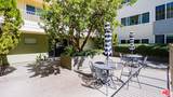 1525 Hayworth Avenue - Photo 32