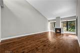 200 Paris Lane - Photo 2