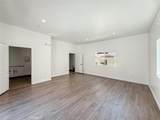 946 Warwick - Photo 60