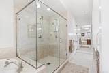 1010 Genter - Photo 14