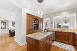 1010 Genter - Photo 5