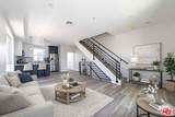 6702 Balboa Boulevard - Photo 2