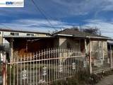 1413 Post Ave - Photo 1
