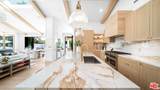 1914 Laurel Canyon Blvd - Photo 9