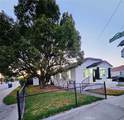 4403 Cedar Ave - Photo 2