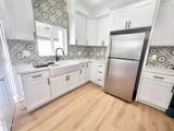 324 J Street - Photo 2