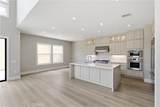 156 Apron - Photo 9