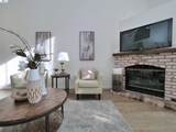 7445 Rolling Hills Cir - Photo 10
