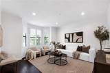 464 Mariposa - Photo 2