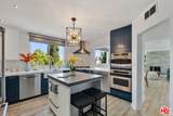 1129 Larrabee Street - Photo 1