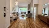 2542 Macarthur - Photo 3