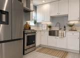 727 Spruce - Photo 2