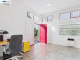 2932 Filbert St - Photo 32