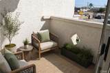 260 Beverly Boulevard - Photo 15