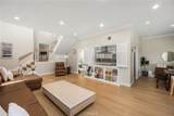 642 Colonial - Photo 14