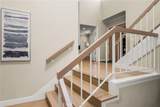 642 Colonial - Photo 32