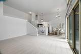 2059 Ascot Dr - Photo 2