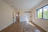 421 Mariposa Avenue - Photo 16