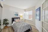 2211 Oakland Ave - Photo 23