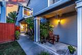 2211 Oakland Ave - Photo 45