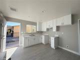 621 Leonard Ave - Photo 3