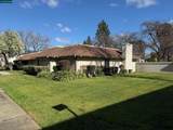 825 Oak Grove Rd - Photo 4
