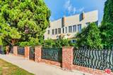 822 Hayworth Avenue - Photo 3