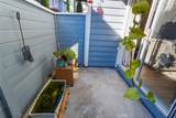 26105 Frampton Avenue - Photo 9
