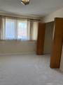1009 Meadow Way - Photo 16