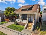 3208 Washington St - Photo 1