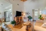 1032 Scott - Photo 6