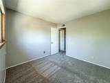 2235 Burnside - Photo 32