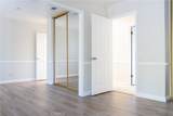 123 La Salle - Photo 26