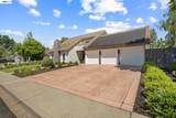16 Leeds Ct - Photo 3
