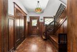 1126 Montgomery - Photo 5